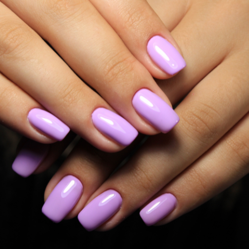 manicura morada